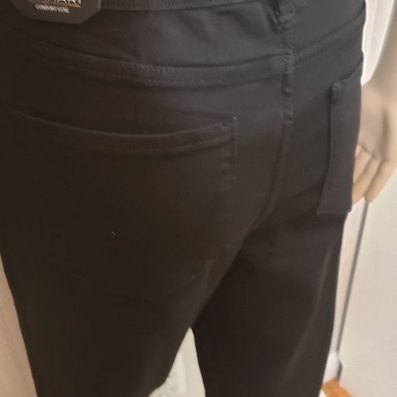 Tahari Alicia Double Button Capri Jeans - Picture 5 of 6